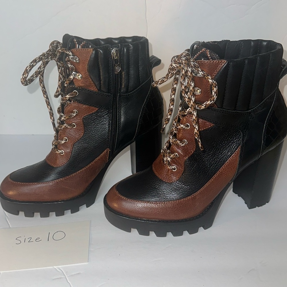 Antonio Melani Penn Leather Lug Sole Booties - Picture 4 of 16